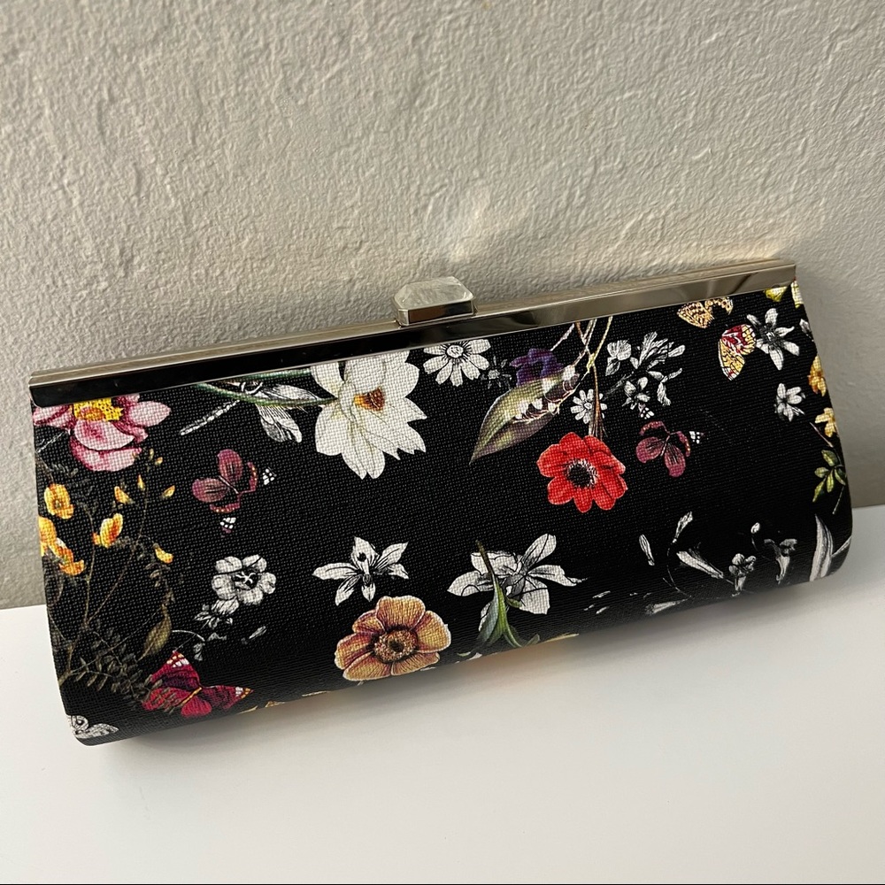 *NWT* Sasha New York Clutch/Crossbody bag - Floral/Black